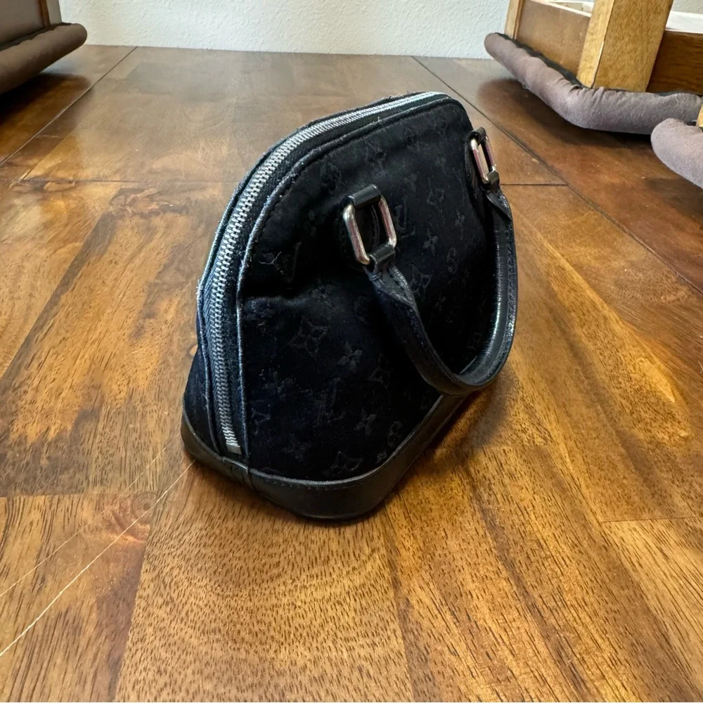 Louis Vuitton Satin Alma - Picture 15 of 16